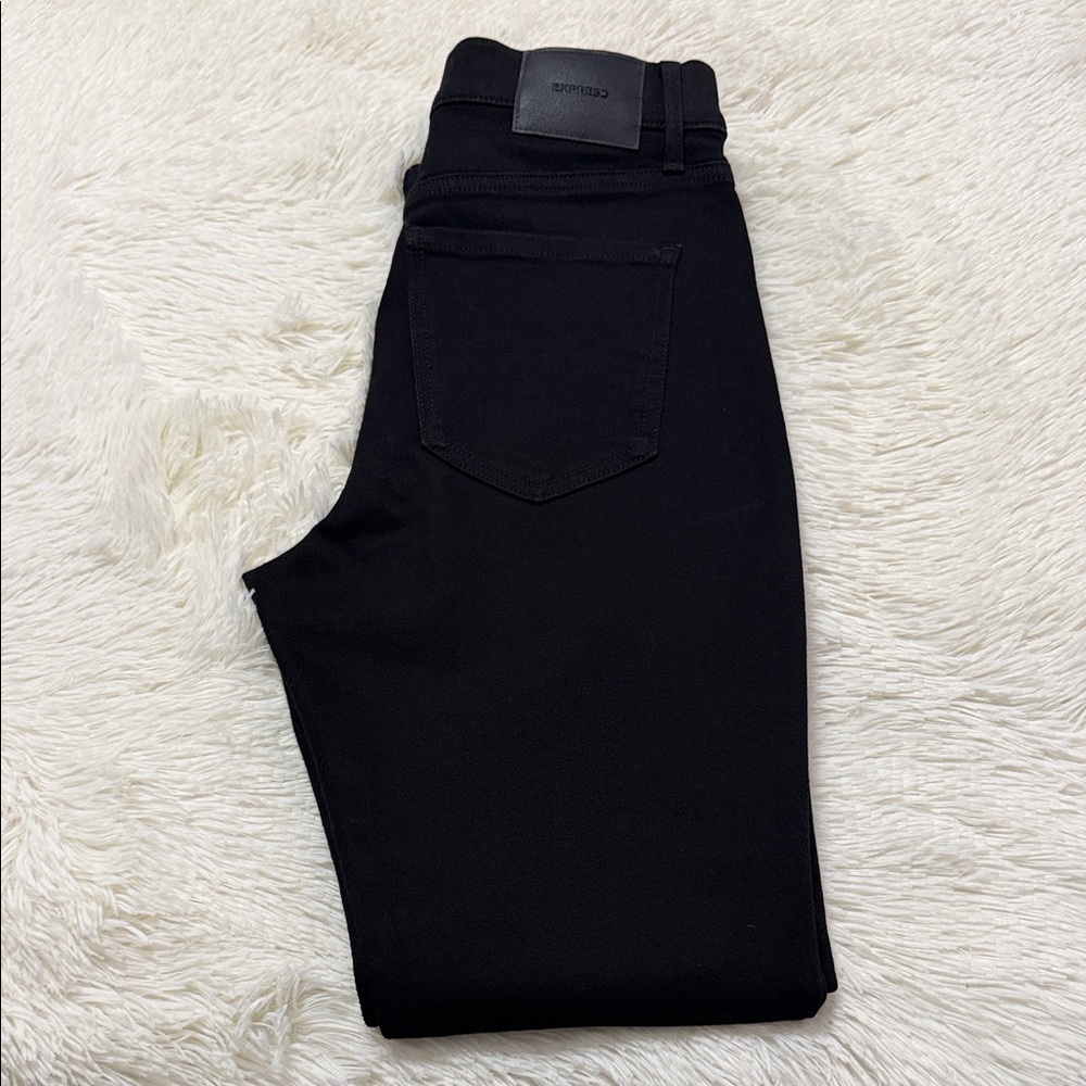 Express Women's Black 90’s Slim High Rise Jeans - Picture 2 of 5